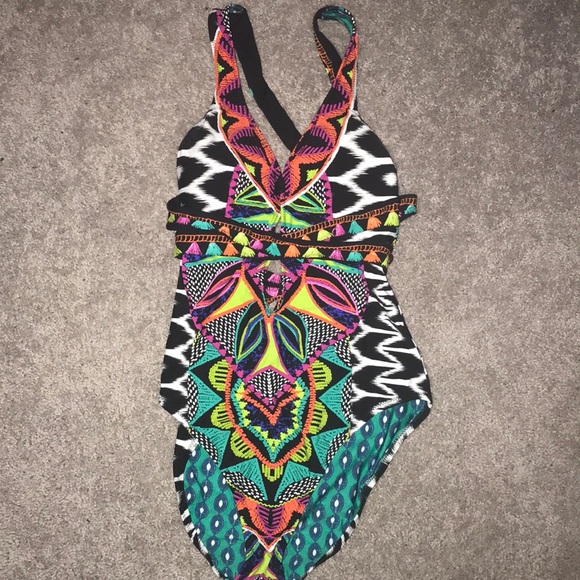 Trina Turk Other - Trina Turk Africana print colorful swimsuit 👙